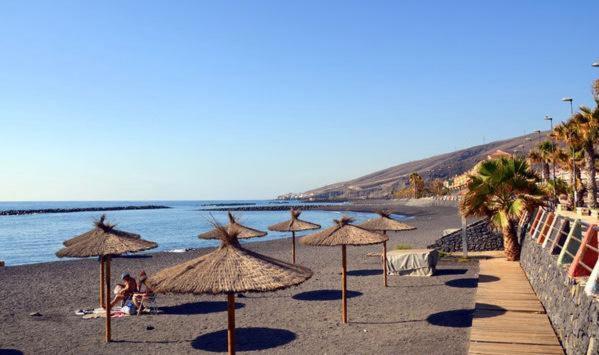 The Lookout Cottage: Wind & Waves Escape بويرتيتو دو غويمار المظهر الخارجي الصورة